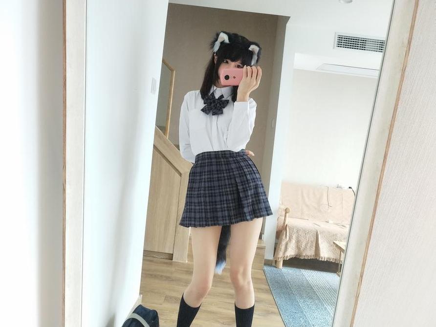 nagisa魔物喵coser代表魔法禁书目录。