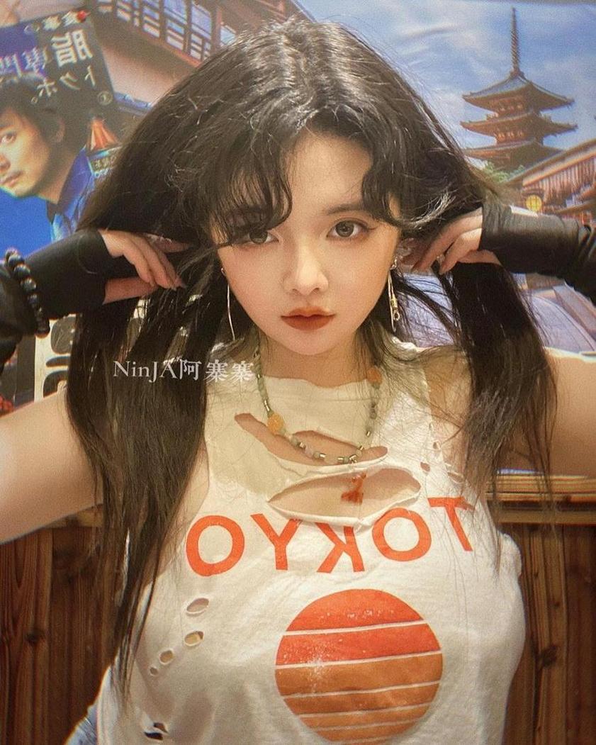 一场绝美盛宴！Ninja阿寨寨黑胶衣魅魔cos原图大片曝光