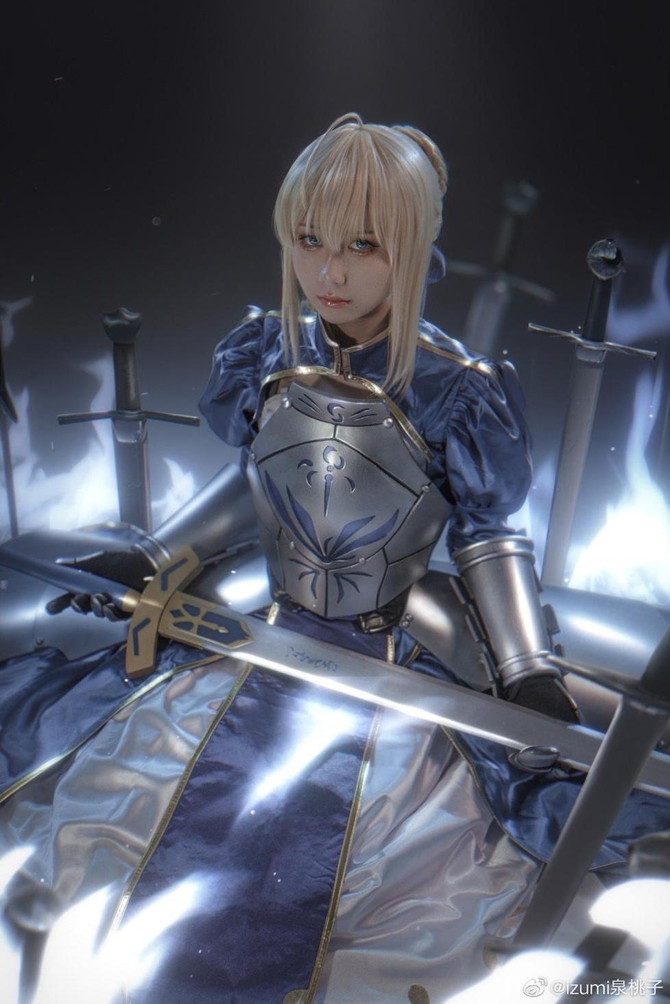 izumi泉桃子萤火虫cos合集，绝美视觉盛宴