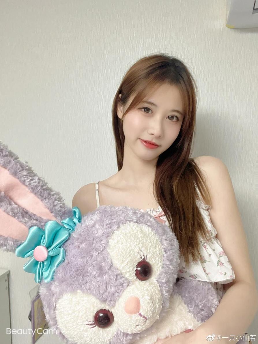 一只小仙若卖c：独一无二的cos作品之旅