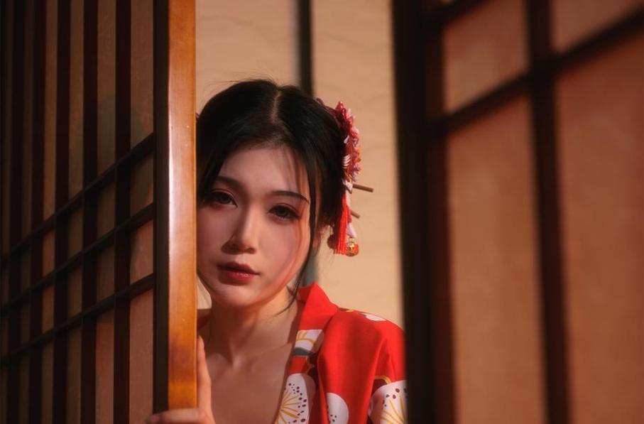 「尺度大暴走！」一米八的大梨子暖饱cos作品曝光，绝对让你过眼瘾