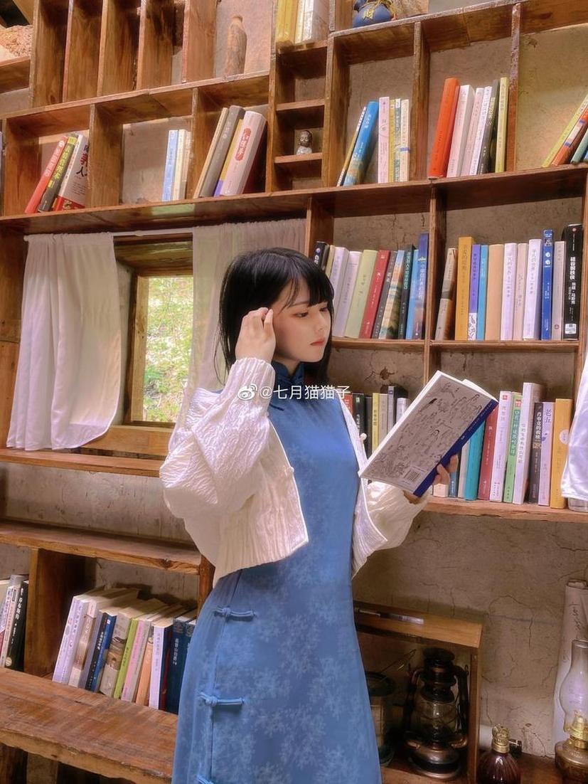 七月喵子免费图集：精选摄影作品，传达温暖与美好