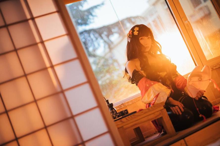 从从从从鸾尼禄温柔细腻，打造奇幻世界美图