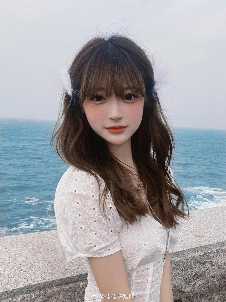 佳佳好难啊现在的微博，独家cos图片首发感受
