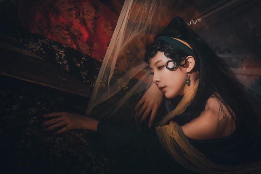 一套精美的原天夕子真名cos作品图集：迷人至极，美不胜收