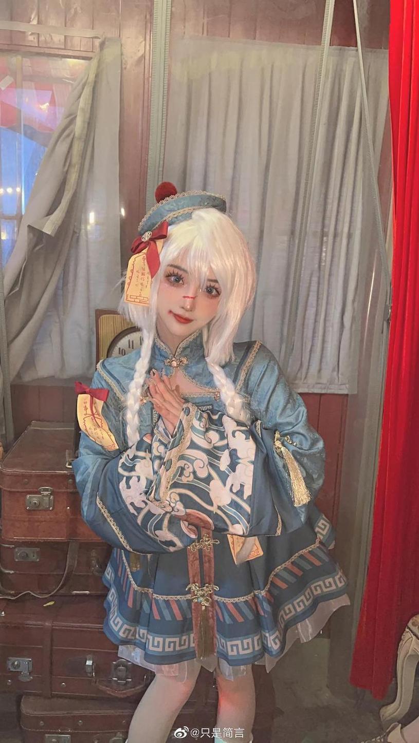 只是简言微博开背毛衣，高清图包无限风光