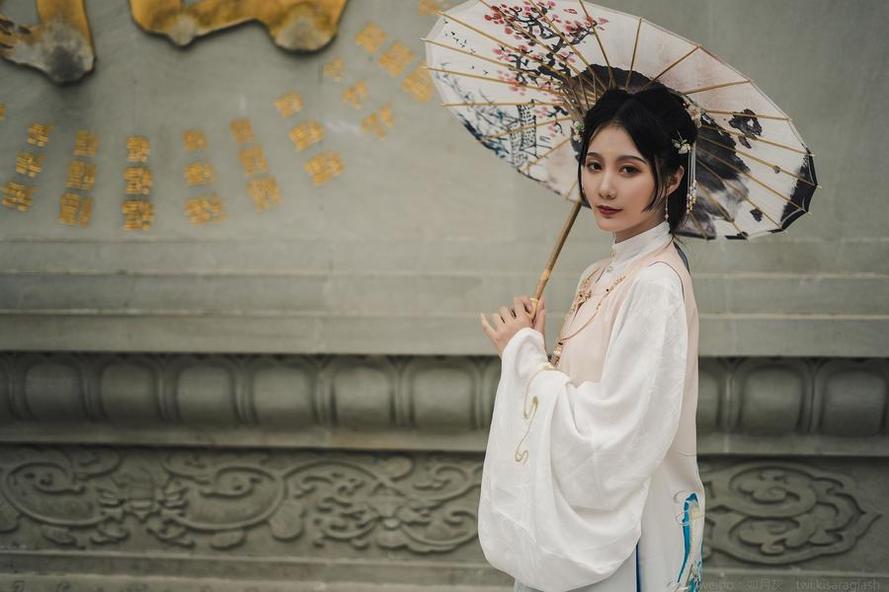 如月灰cos镜：完美的cos，摄影艺术之光