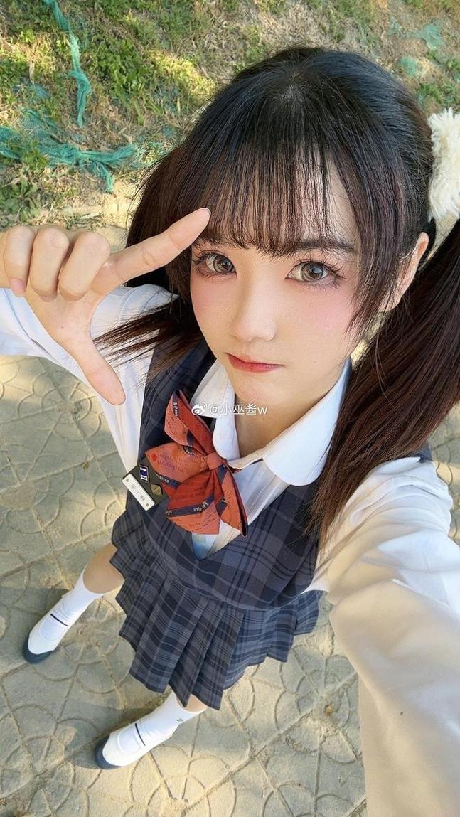 小巫酱w本名叫什么，这些原图绝对让你爱不释手