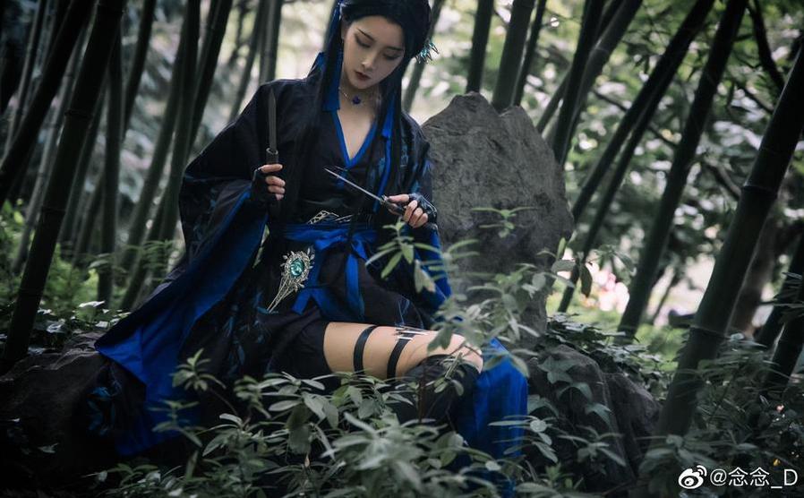 神秘图腾主题cosplay，念念d网红coser惊艳亮相