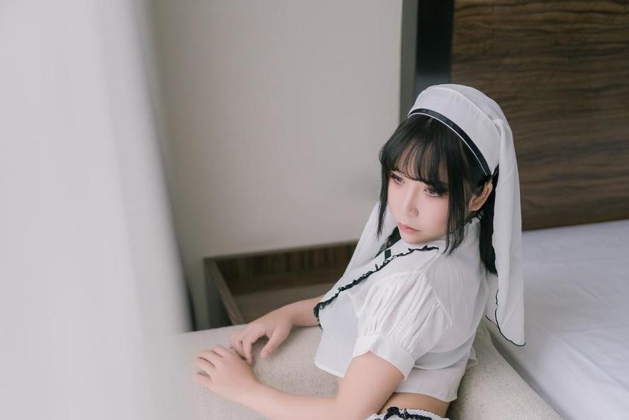 抱走莫子aag塞 带来的cos精选，让你一睹她惊人的才华