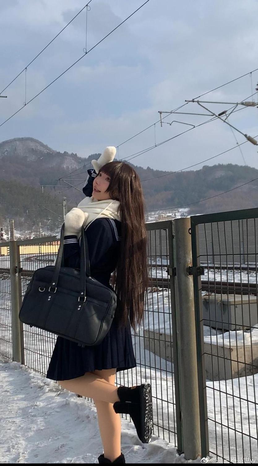 是三不是世cos麻衣cosplay更新图包：梦境中的星空下，与你共度美好夜晚