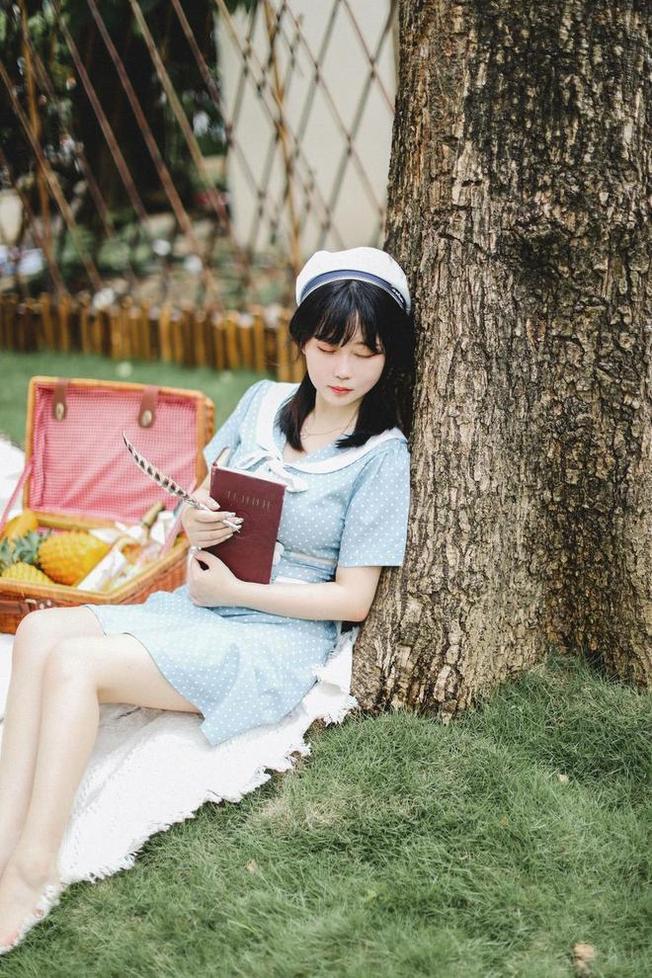 是依酱呀冬季女友图集：最新作品精选，让你感受冬天的美丽