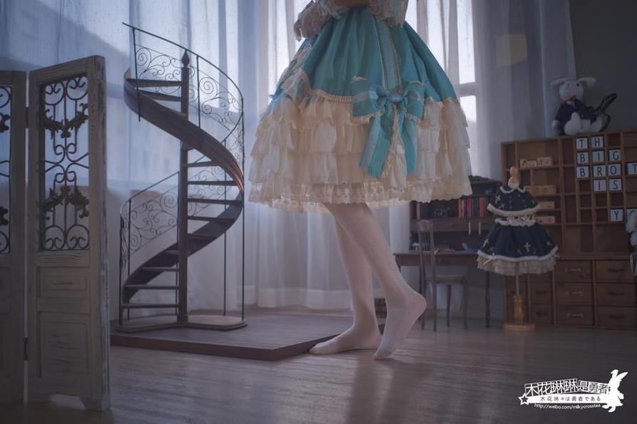 木花琳琳是勇者中华风白丝，时间不再重要！这超美cos照片值得你细品