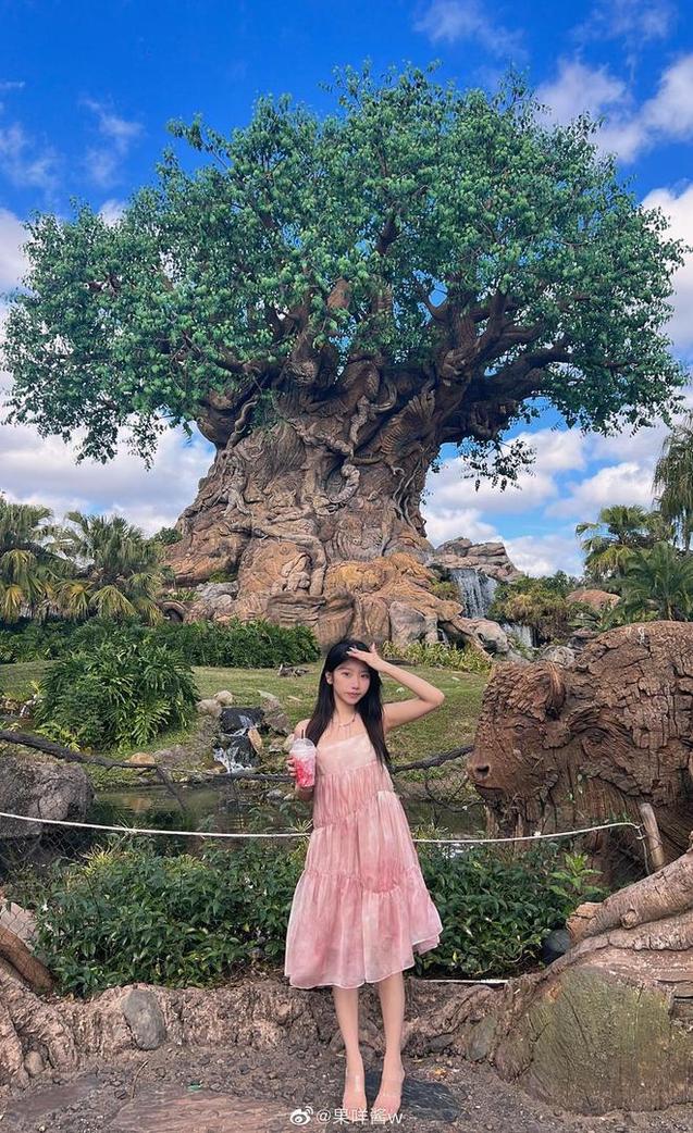 果咩酱w放飞自我，最新cos作品图包上线