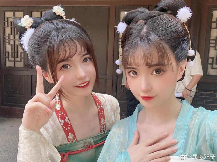 新一代cosplay女王——果哝双子个人资料完全解读