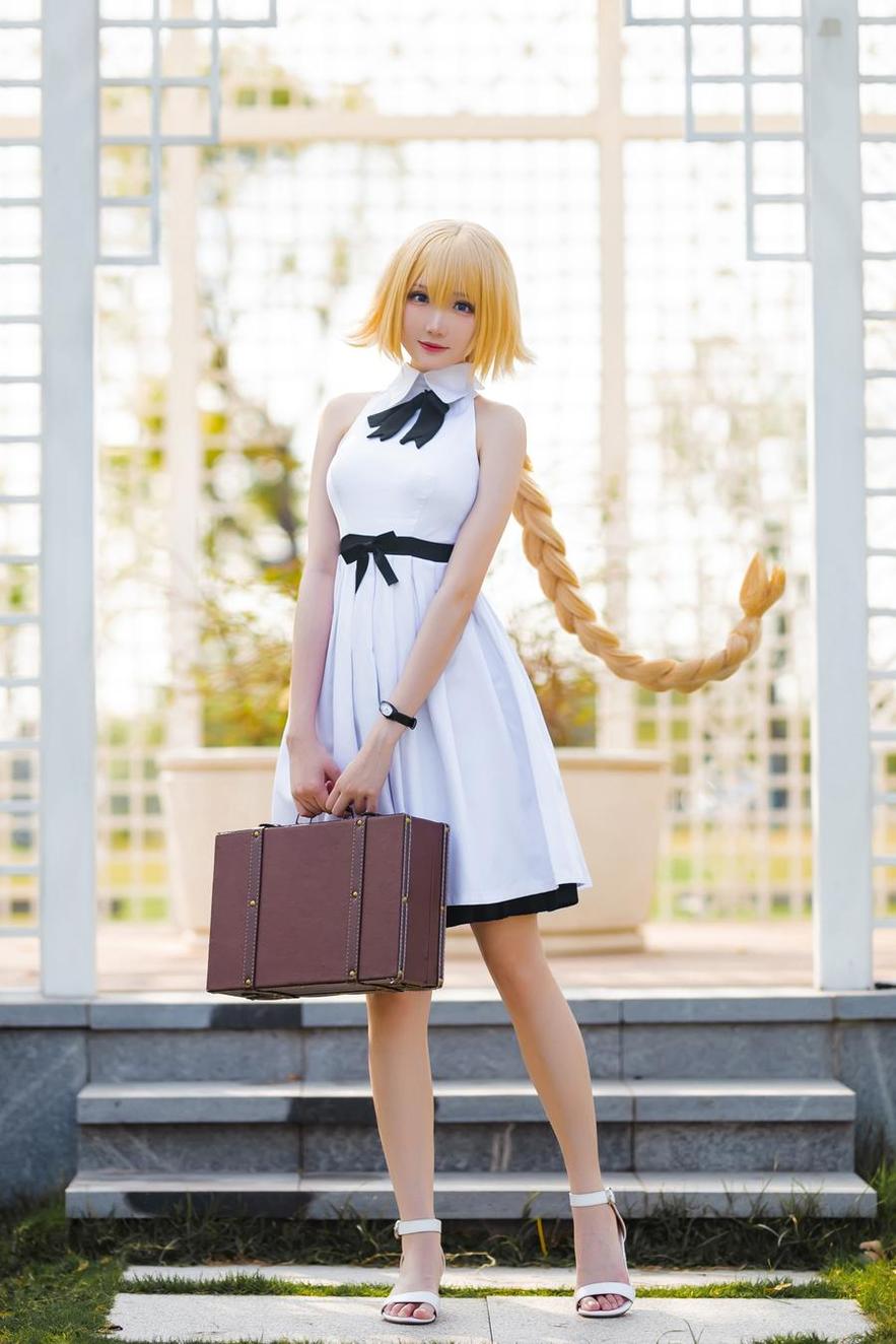 瓜希酱cos艾米莉亚精选照片，美得让你想珍藏