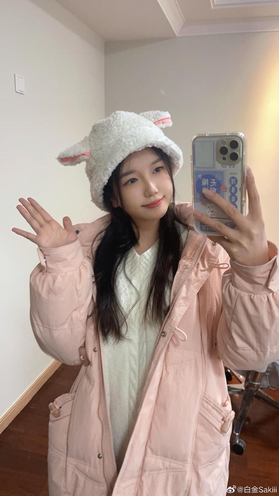 独具创意的cos照片：白金saki蘑菇头图集精选推荐