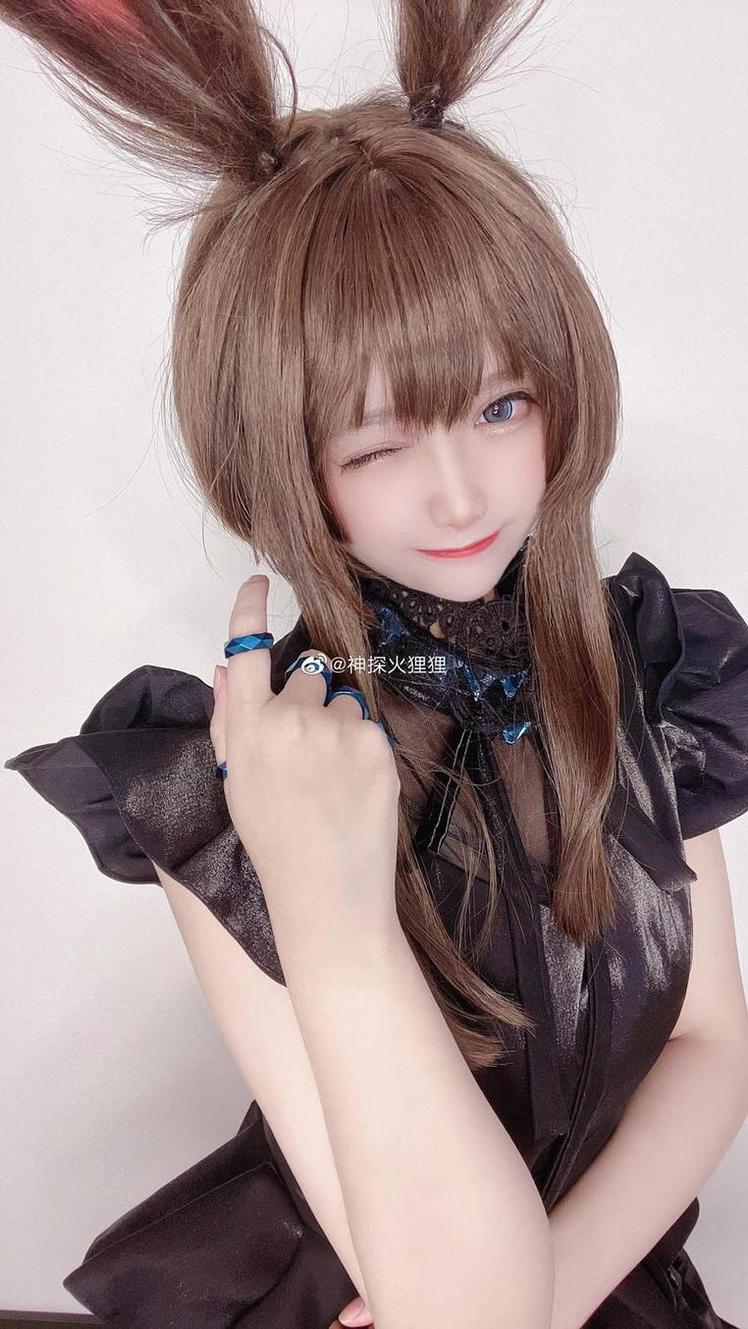 神探火狸狸的原图分享，看她如何打造二次元人物