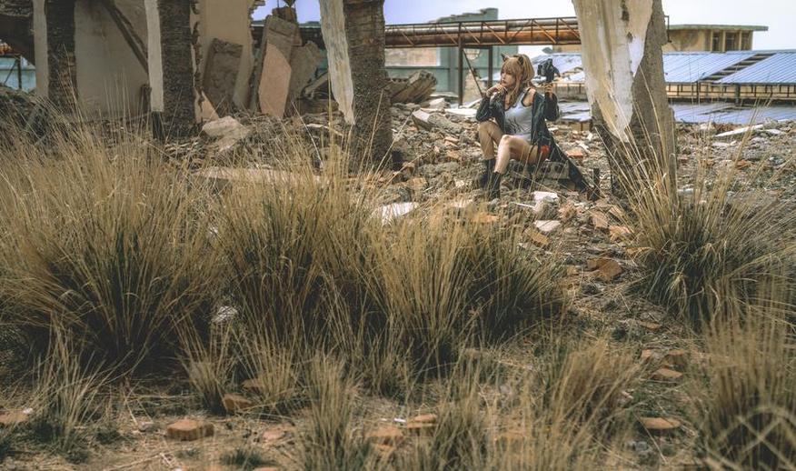 秋和柯基蝴蝶夫人：美丽的自然风光原图