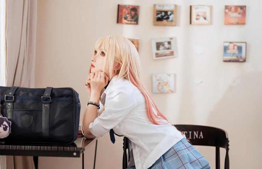 肉扣热热子是谁：用镜头展现的华丽cos作品合集