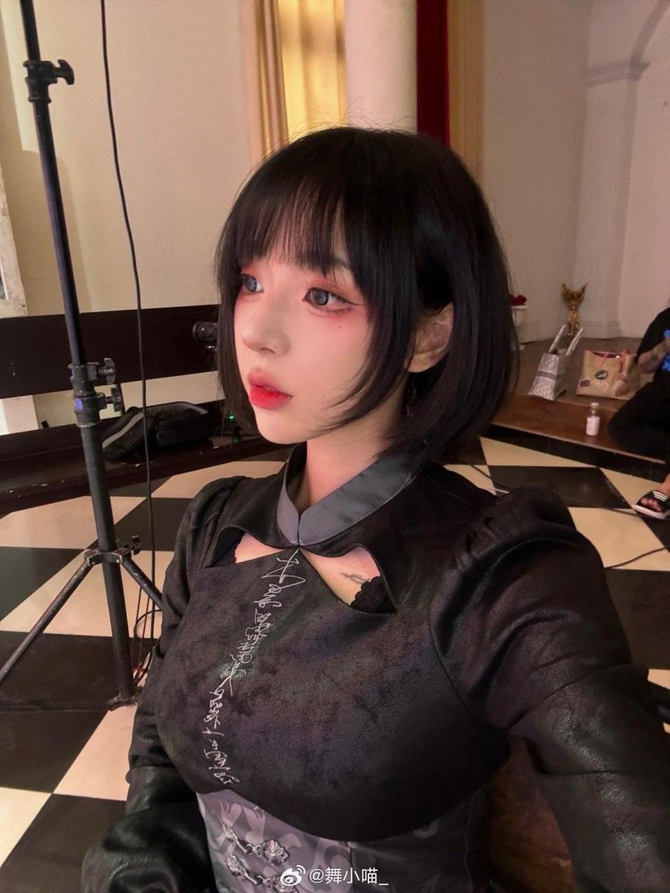 颜值爆表的cos作品，舞小喵三围震撼亮相