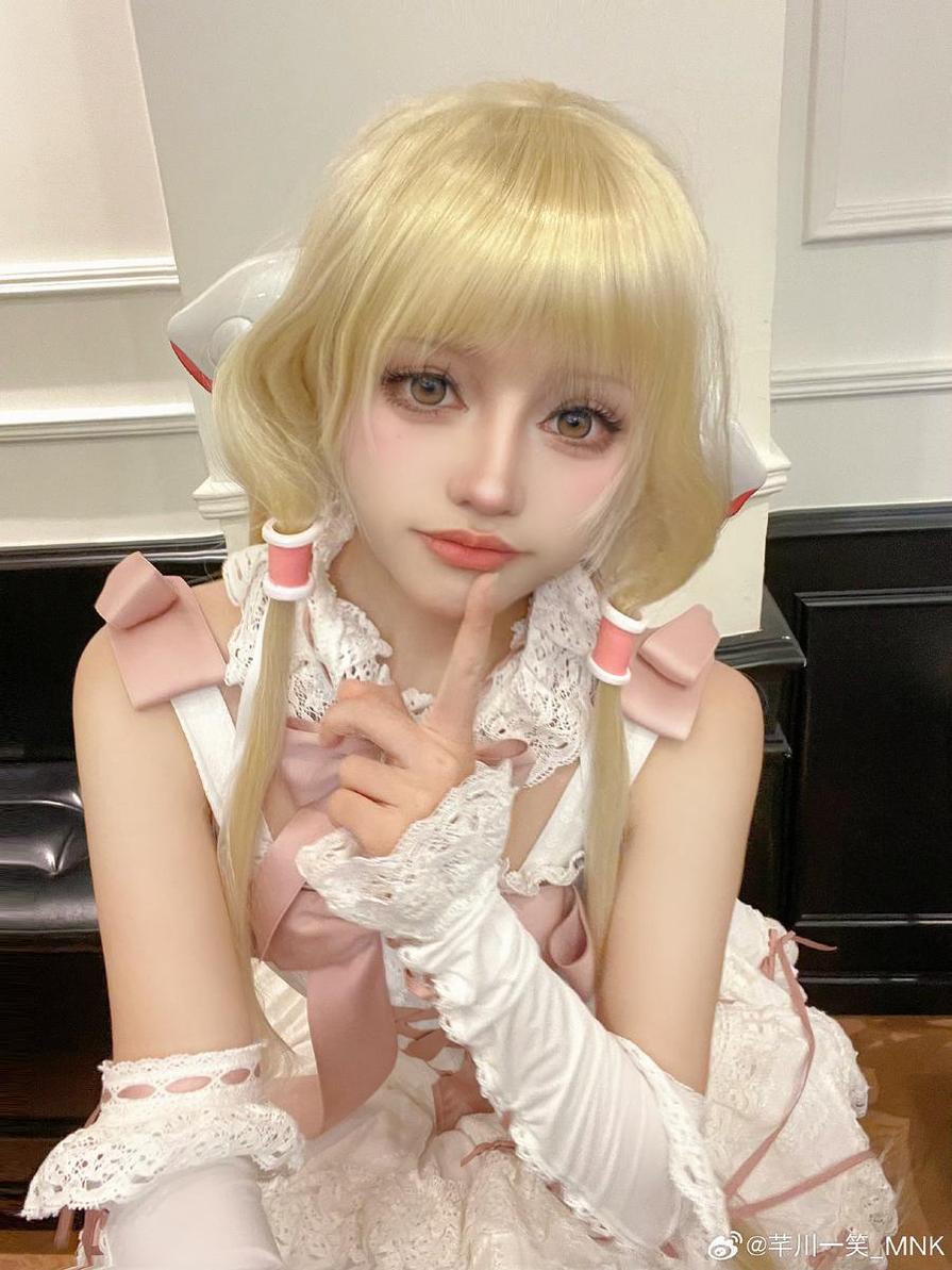 芊川一笑神父的照片收藏，珍藏无删图片大作。