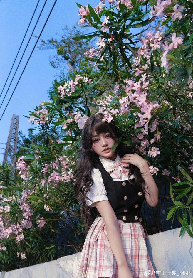 芊川一笑图：原图中最真实的表现，让你看到了她的无限美丽。