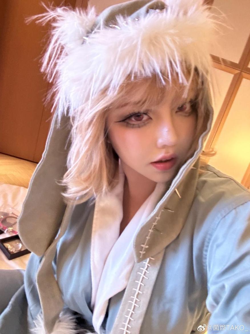 菌烨tako粉色胶衣，青春活力的化身在我的镜头里