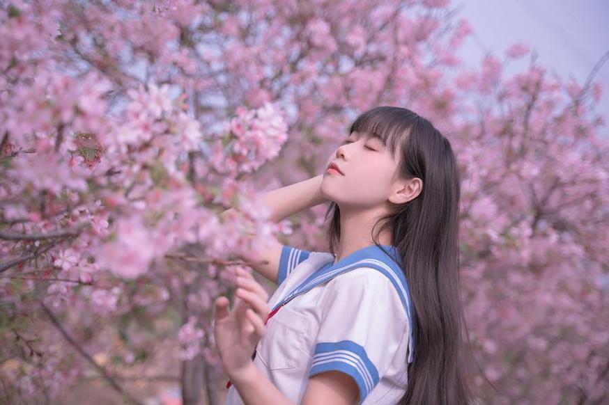 图片盛宴：别错过这些萌芽儿cos毛绒内衣的美图