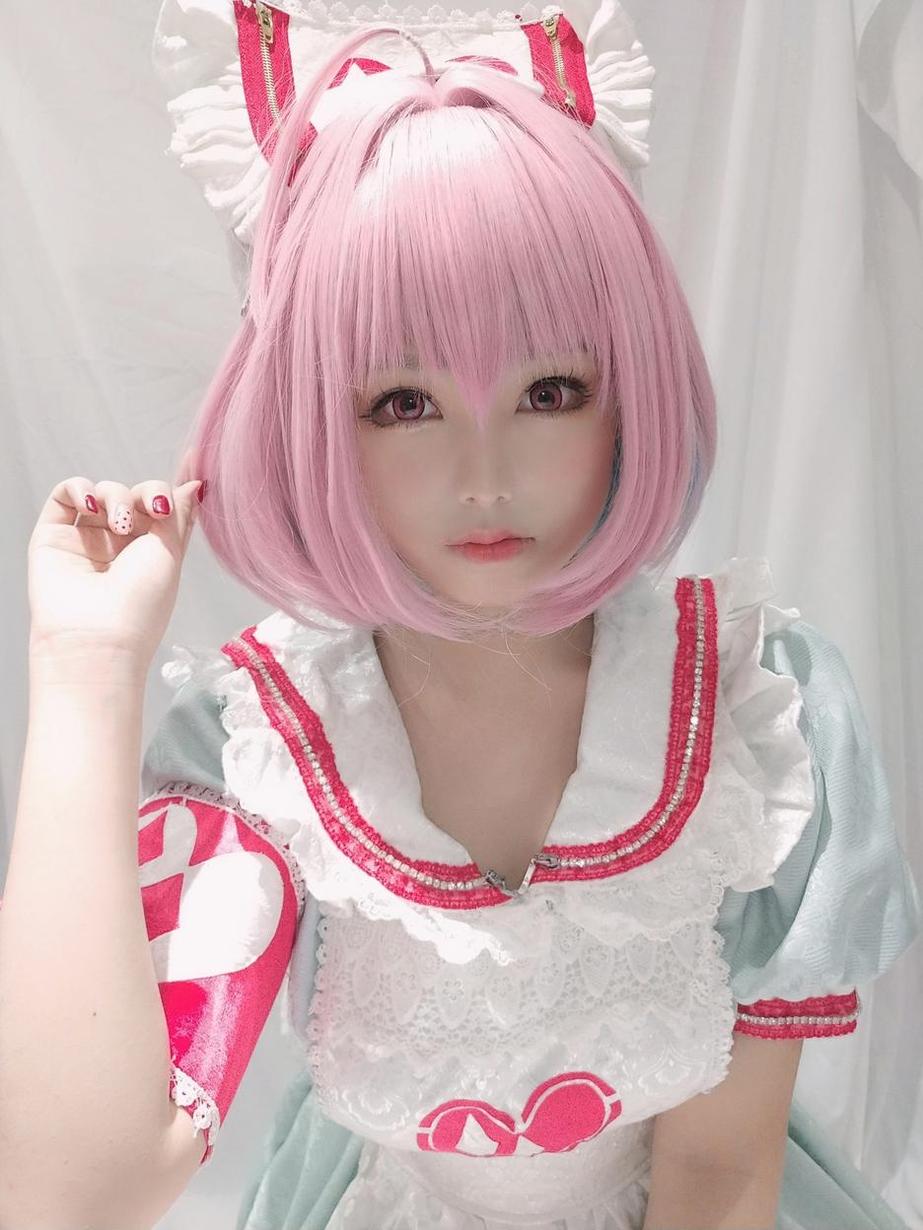 蜜汁猫裘62套破解照片定制，呈现出经典的摄影风格