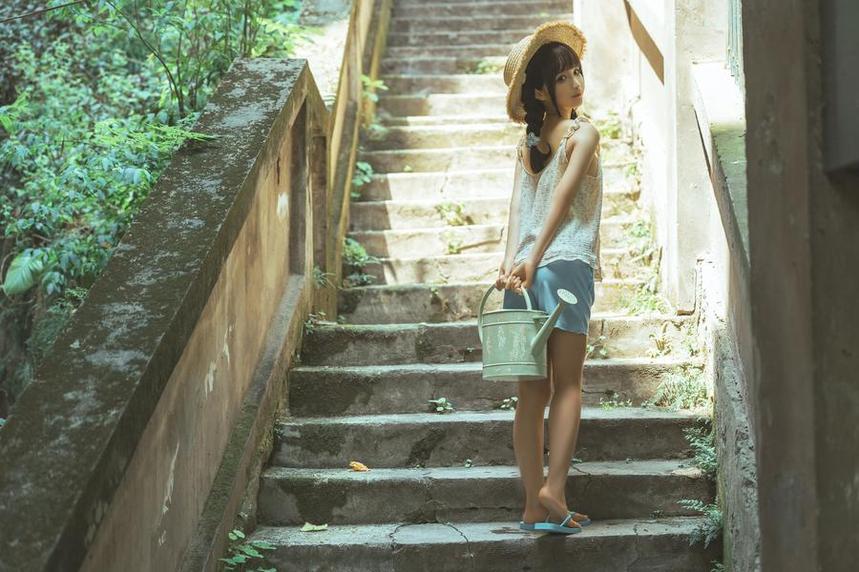 蠢沫沫三个创可贴摄影：尽情享受视觉盛宴