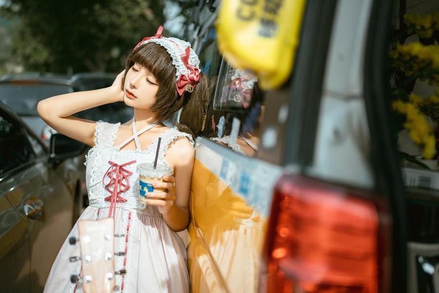 蠢沫沫古风汉服无删，脱俗成趣雅静清新。