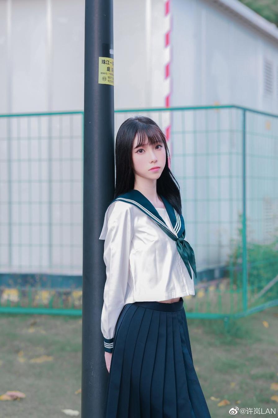 许岚lan个人资料：cos作品图片合集，细节精细，唯美呈现。