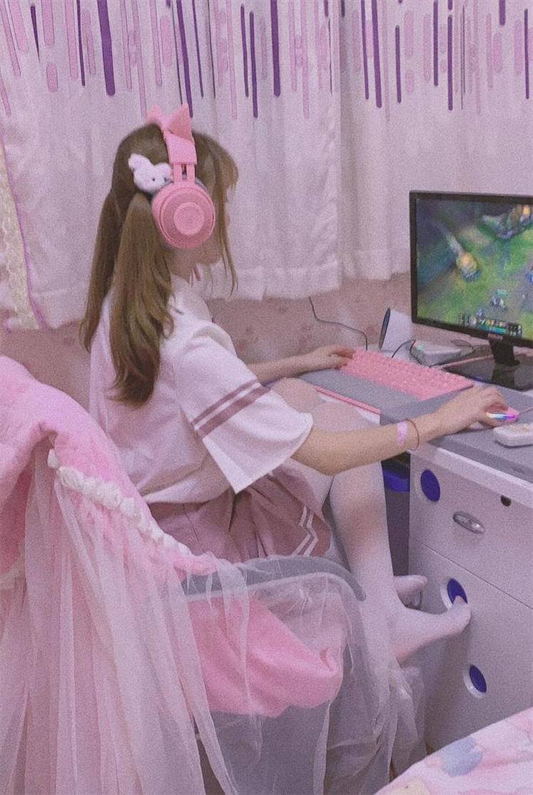 国产赛高酱牛奶拍摄的cos照片集，一秒钟变身萌妹子~