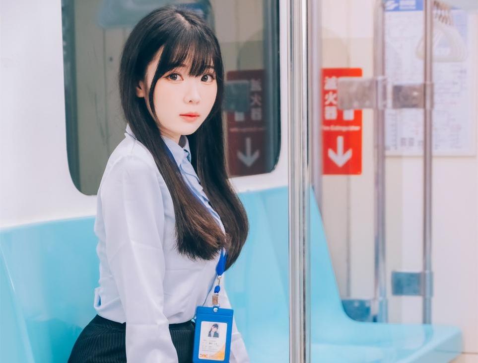 神里绫华cos合集：霜月shimo的最新更新