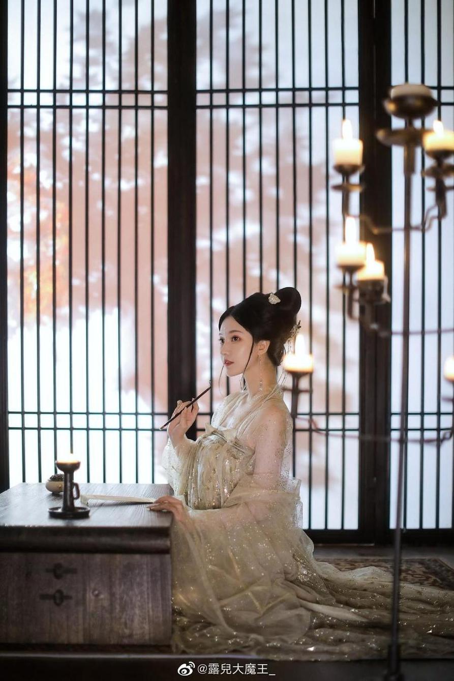 在拍摄露儿大魔王车展ar眼镜时，我收获了什么？“美图”和美好回忆。