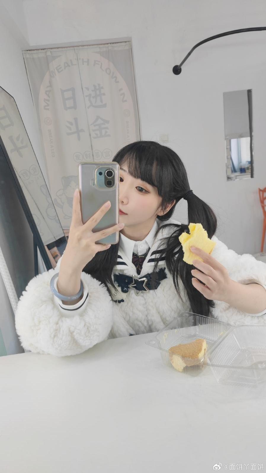 在这份面饼仙儿资源中，你会找到灵感制作你未来的cos作品