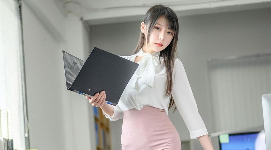 香草喵露露最新微博带来了一大波精选照片，爱不释手