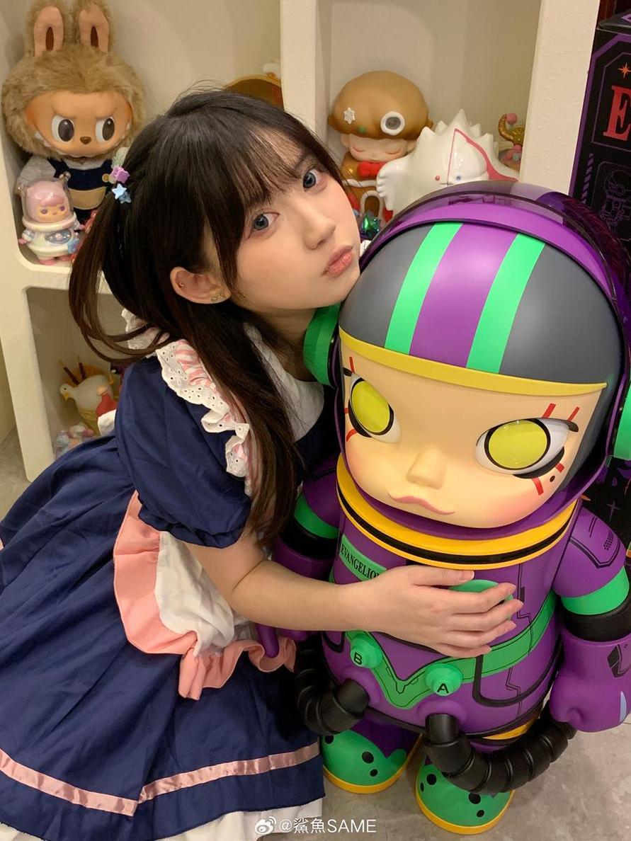 微博鲨鱼same，cos作品不含一丝瑕疵，完美呈现眼前。