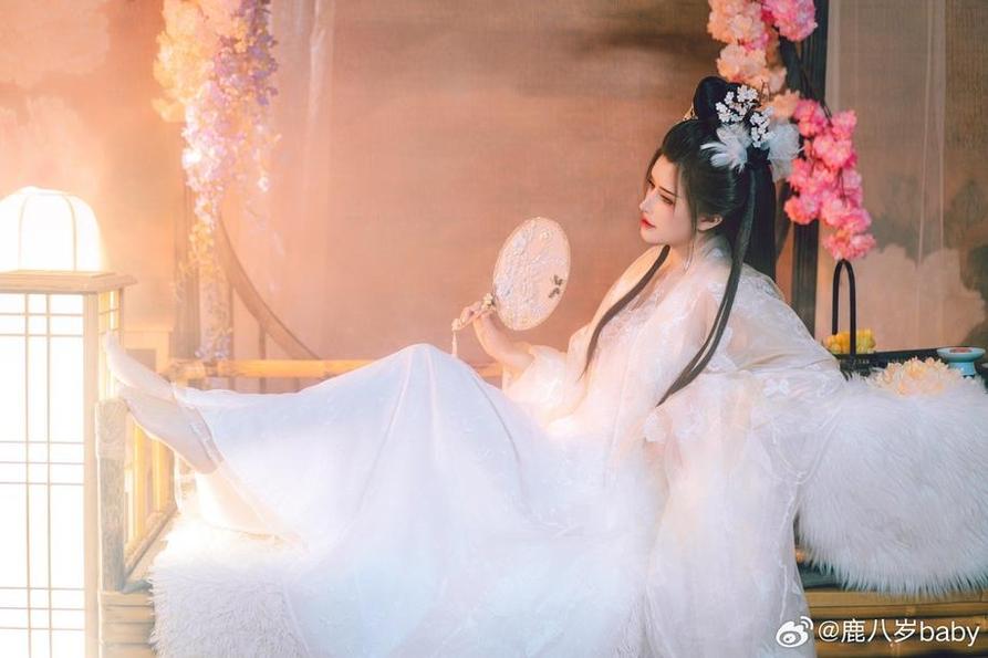 必要的鹿八岁花絮：震撼照片解密cos制作技巧